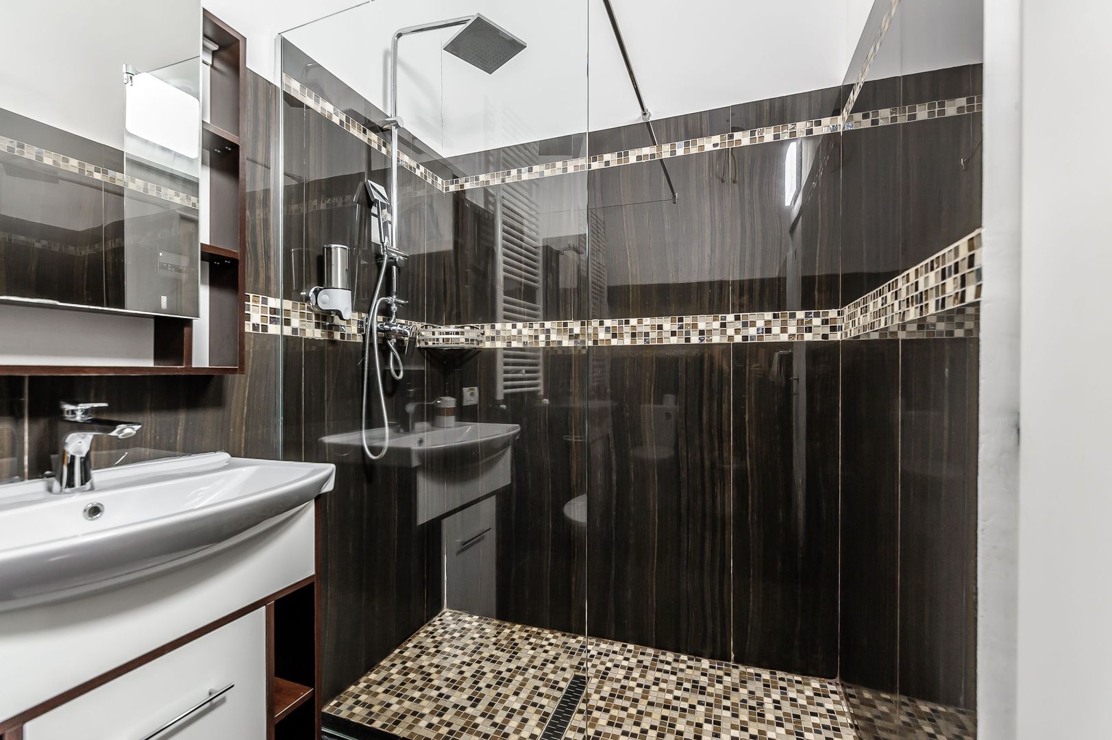 Oportunitate unică de investiție în centrul orașului Arad! - Poză 12