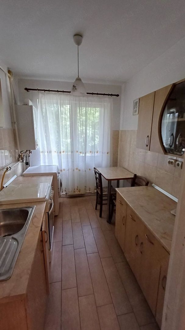 BRASADAS vinde ap 2 cam etaj 2 in Micro 14. - Poză 1