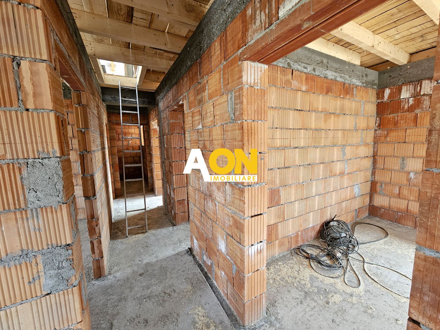 Casa 4 camere, 540 mp teren, predare la cheie, Cetate - Poză 5