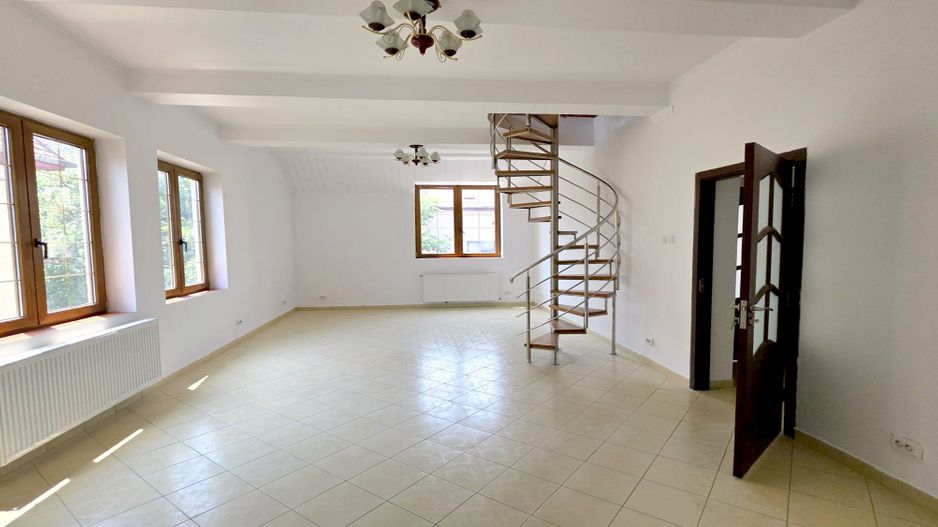 Delea Veche- Vila S+P+1E+Pod- 8 camere- 290 mp utili - Poză 3