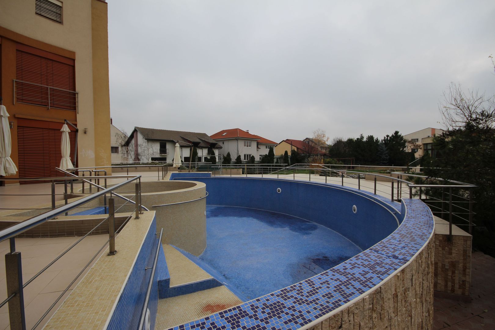 Casa pretabila birouri, camin de batrani - Poză 16