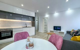 Apartament cu 3 camere de închiriat în zona Centrală - Poză 8