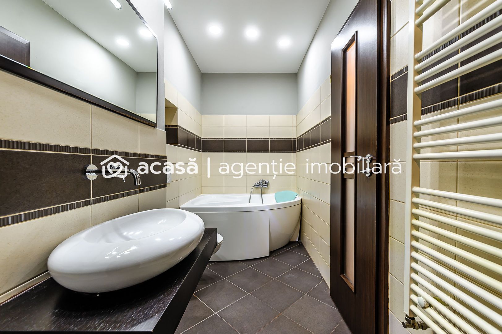 Vandut Ocazie Apartament elegant și spațios în zona UTA - Poză 4