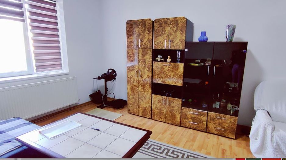 CASA 65 MP LA CURTE COMUNA CU TEREN 650 MP ZONA FRATELLI - Poză 2