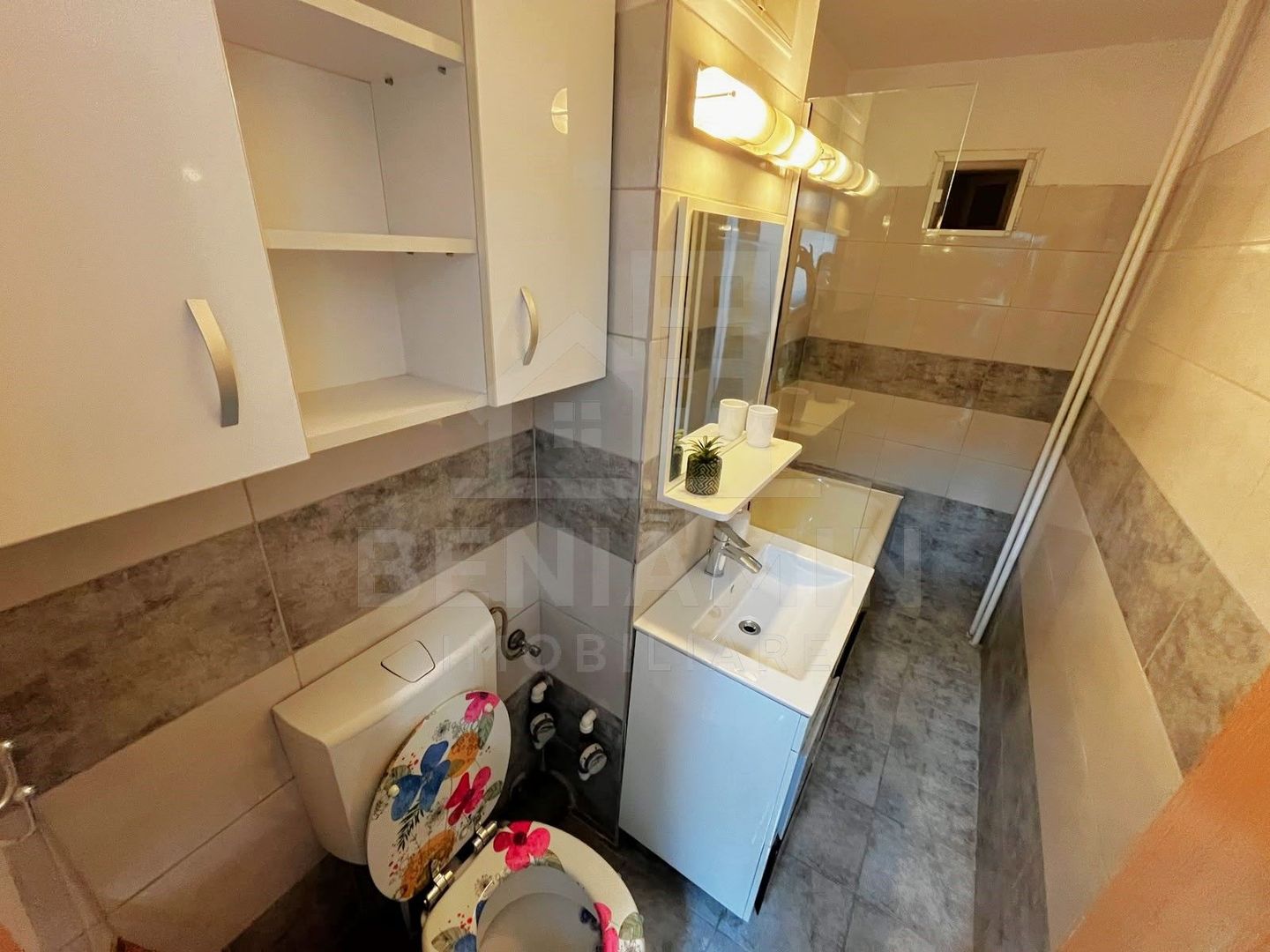 2Camere-Decomandat-Etaj 2-AC-Mobilat-Utilat-Modern-Zona Intim-Lapus - Poză 5