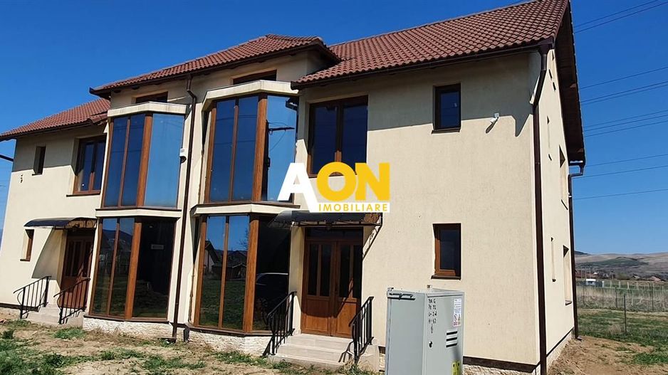 1/2 Duplex, 4 camere, 290 mp teren, Ampoi 2 - Poză 1