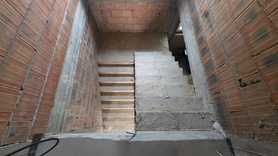 Vilă individuală în Tunari – 5 camere, curte privată - Poză 9