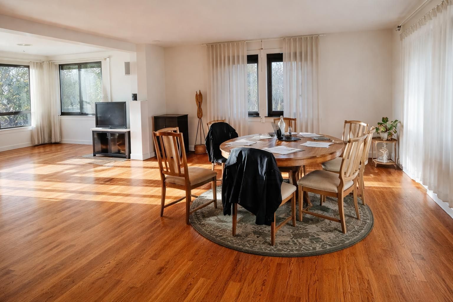 Vilă de închiriat | Suceava – Zamca | 450 mp | Ideal firmă / birouri - Poză 6