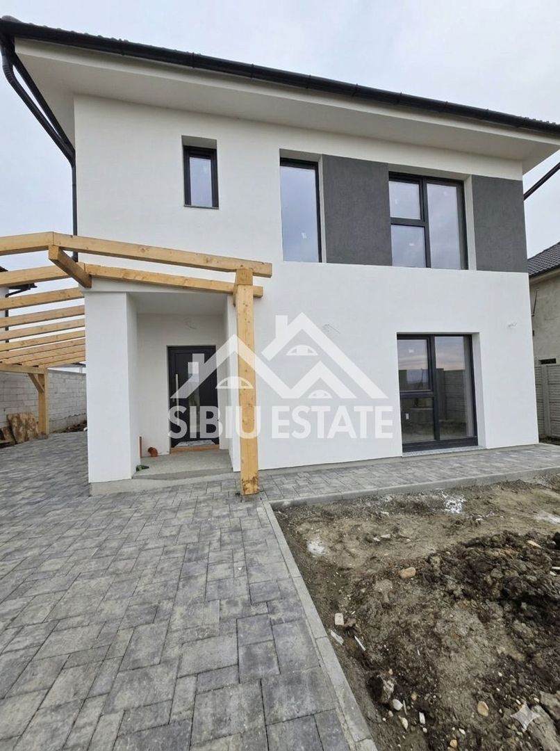 Casă individuală de vânzare – Șura Mică ,Teren 500 mp, zonă linistita - Poză 2