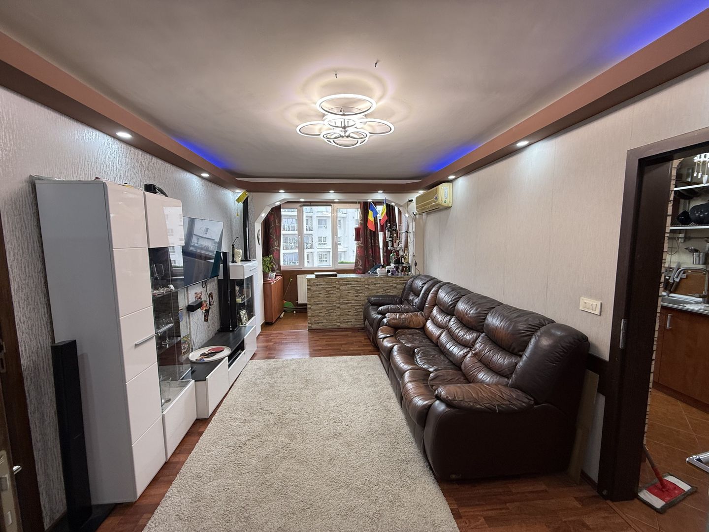 Ap 2 camere 57 mp cu 2 balcoane și 2 locuri parcare str Fizicienilor - Poză 4