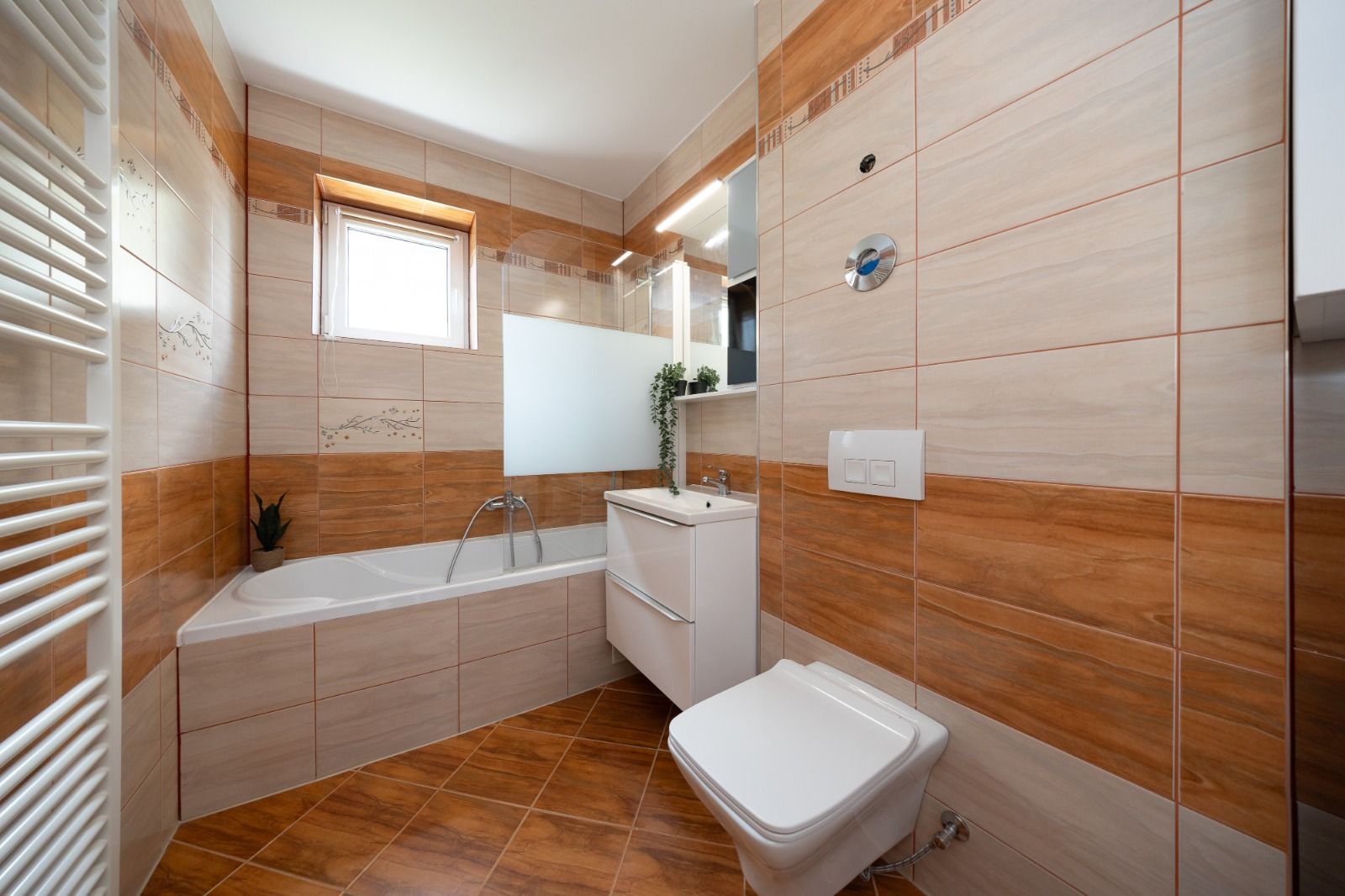 Apartament 2 camere,loc de parcare si boxa-Avangarden Bartolomeu - Poză 4