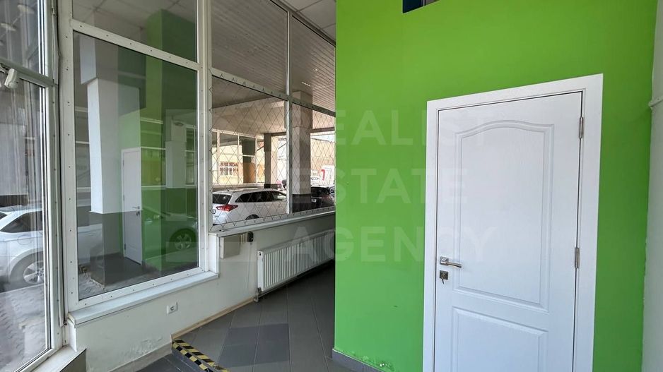 Chirie, spațiu comercial, 47 mp str. Ștefan cel Mare, Bălți - Poză 3