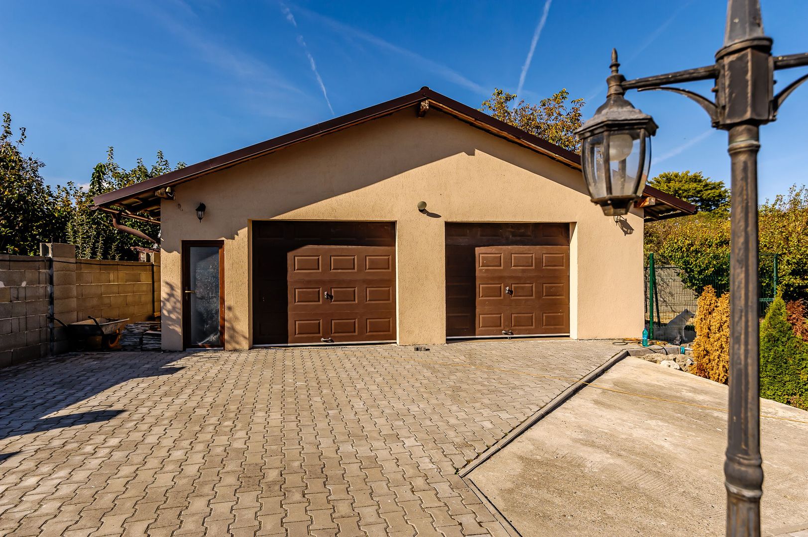 Vilă nouă independentă energetic și 1117 mp teren - Poză 16