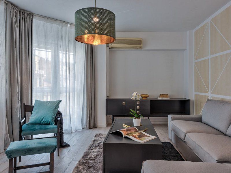 Apartament superb de 3 camere zona Universitate - Poză 9