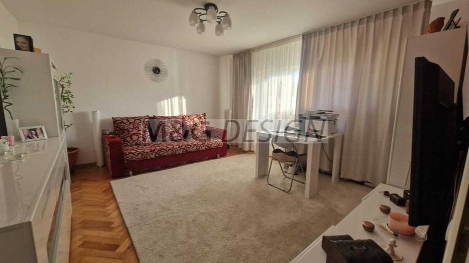 Apartament 3 camere Aradului 2 bai 2 balcoane centrala proprie - Poză 4