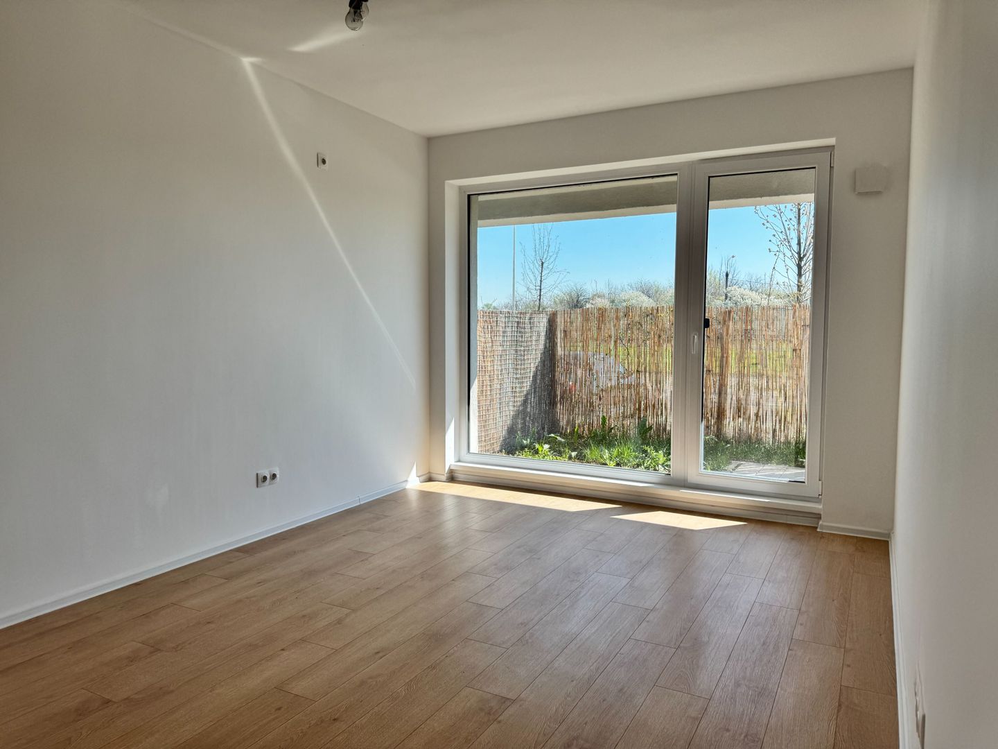 Apartament 2 camere decomandat + Grădină Proprie - Atria Urban Resort - Poză 1