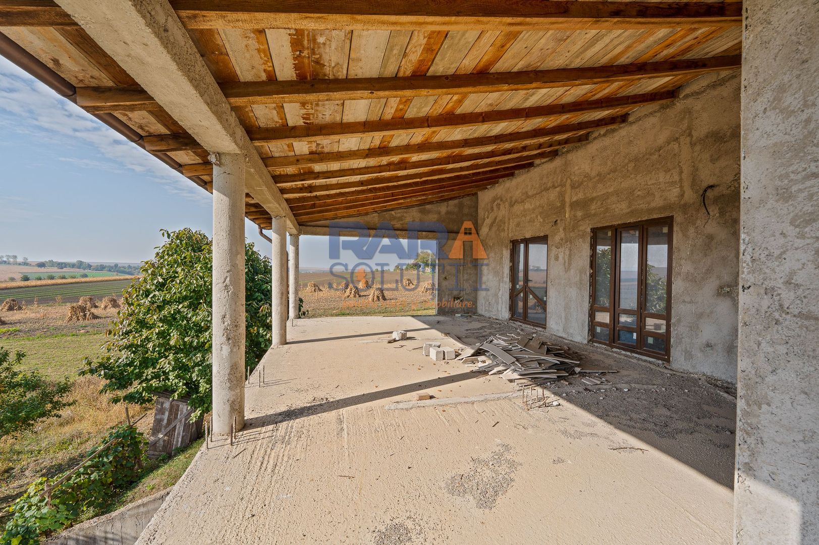 Casă P+1E, 402 mp, teren 3.600 mp, 17 km de Roman - PREȚ LA OFERTĂ! - Poză 12