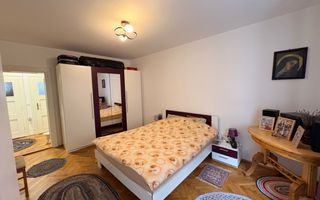 Apartament decomandat 70 mp utili 2 bai pivnita si curte 58 mp Central - Poză 9
