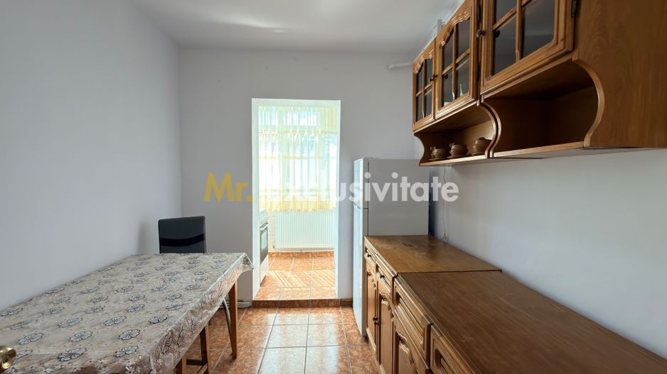 Apartament 3 camere etaj 3- Campulung-Zona Visoi! - Poză 3