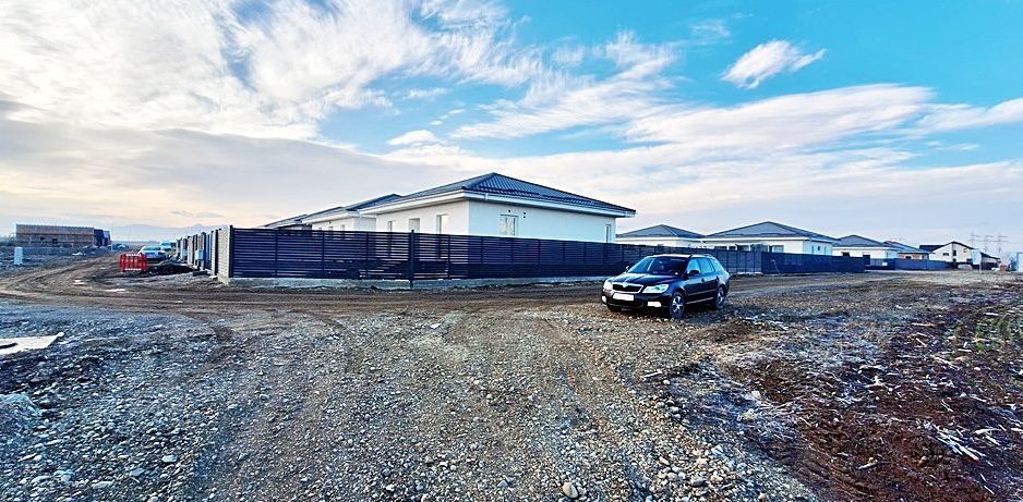 Teren pentru casa generos 1284mp,  parcelabil, Brasov spre Harman, 80 euro/mp - Poză 3