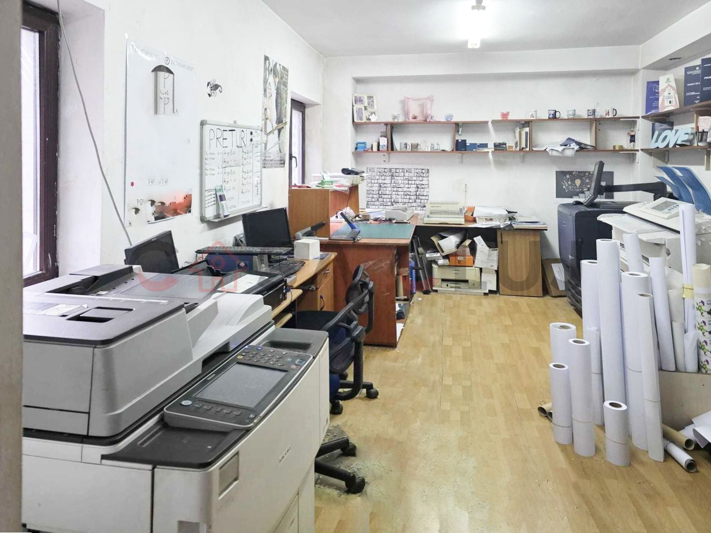 Spatiu Comercial central 45 mp cu parcare proprie - Poză 2