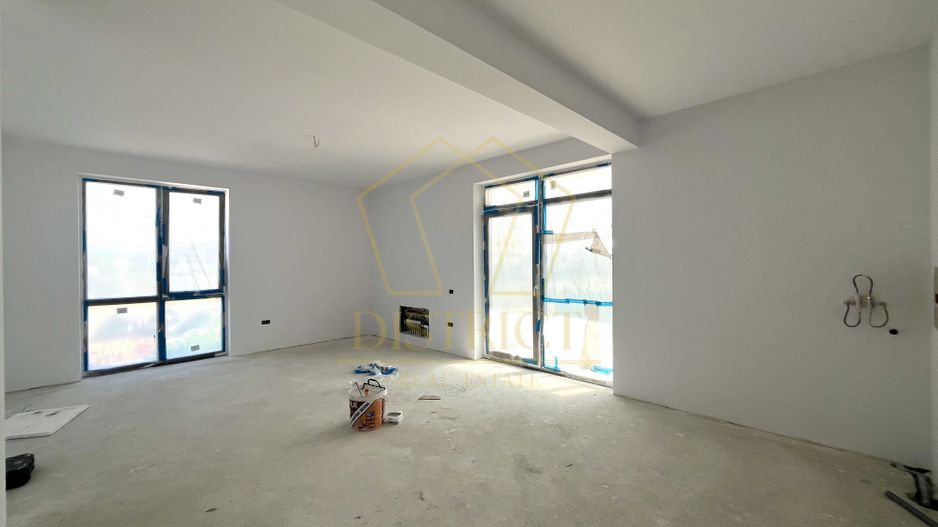 Apartament deosebit cu 2 camere și curte de 140mp | Mosnita Noua - Poză 1