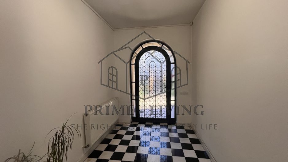 VILA INTERBELICĂ LA INCHIRIERE IN ZONA 1 MAI - Poză 1