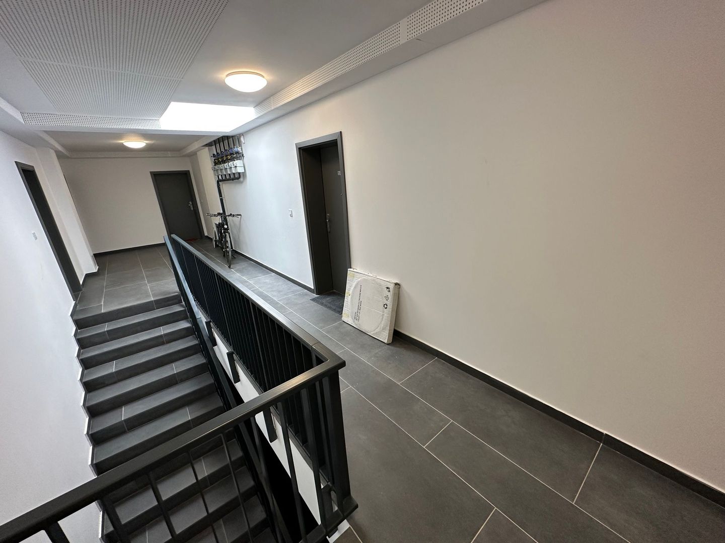 Apartament 3 camere la prima inchiriere - Poză 14