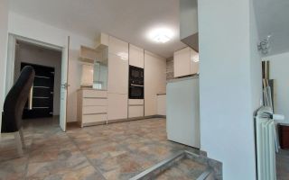 Vila deosebita în loc Simeria, zona ultracentrala - Poză 1