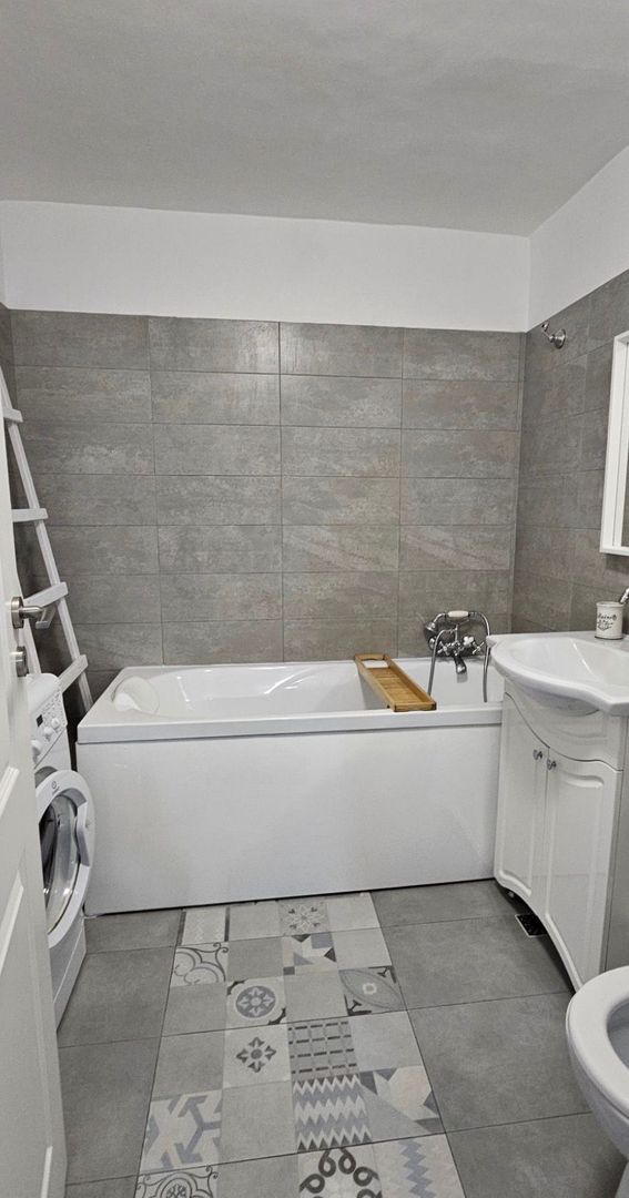 AP. 2 CAMERE DRISTOR, BLOC REABLITAT, BUCATARIE INCHISA, MODERN - Poză 4