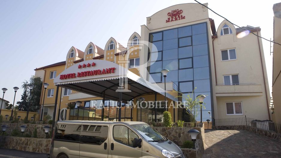 HOTEL MAXIM – Oradea Investment Overview | Premium Operating Hotel Asset - Poză 1