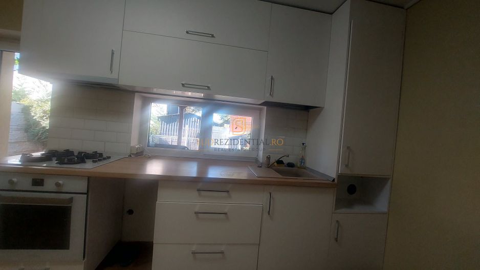 Vila duplex, semimobilata,3 camere, bucatarie inchisa,Comuna Berceni - Poză 13