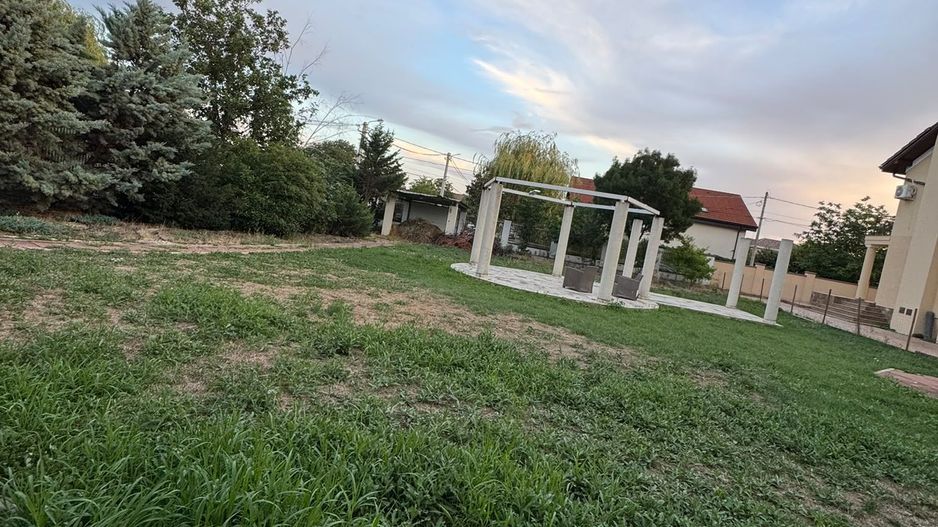 Vila individuala exclusivista pe colt, Mobilat si Utilat complet. Teren 1753mp - Poză 14