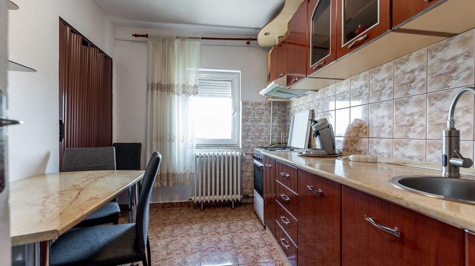 Apartament 2 camerel, bloc V8,  Zona 6 Vânători. - Poză 2