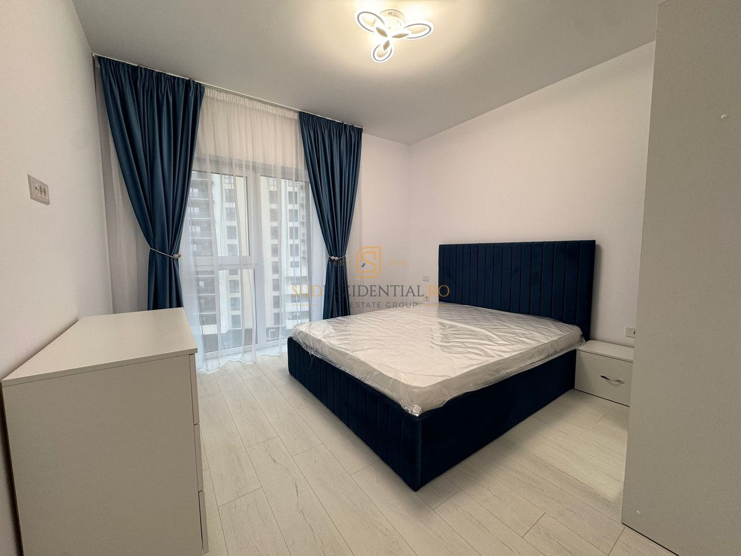 Apartament 2 camere tip studio de inchiriat  – Grand Kristal, Sector 4 - Poză 1