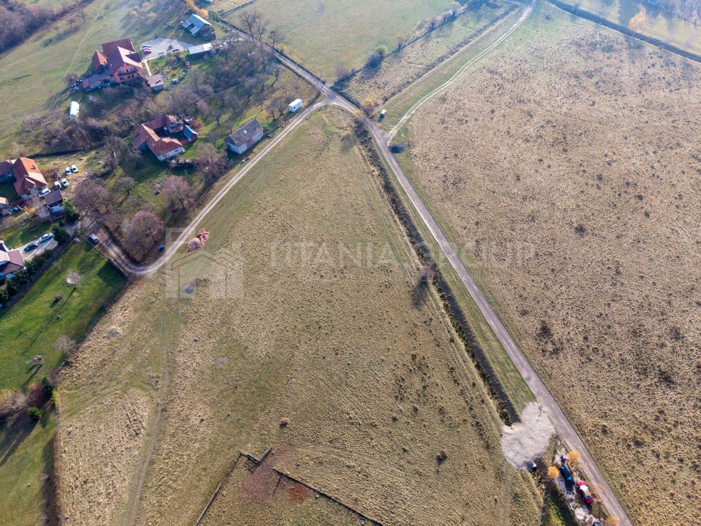 Teren intravilan parcelabil, priveliște spre munți, Sohodol, Bran - Poză 22