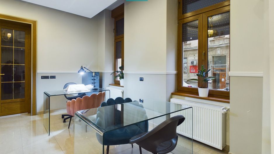 Post manichiură în salon Ultracentral - Poză 7