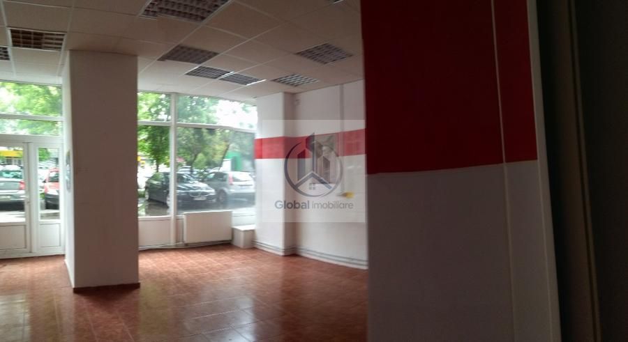 Spatiu comercial , stradal statie metrou Pacii - Poză 2