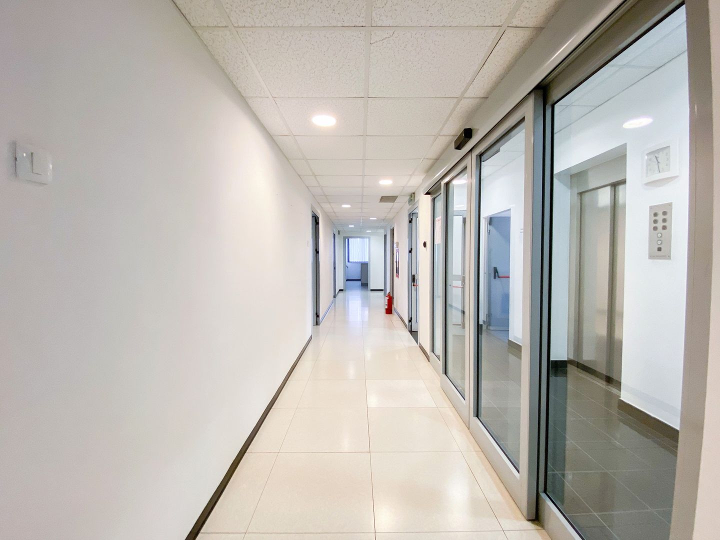 De inchiriat in cladire birouri P+5 etaje – PARTER - Poză 7