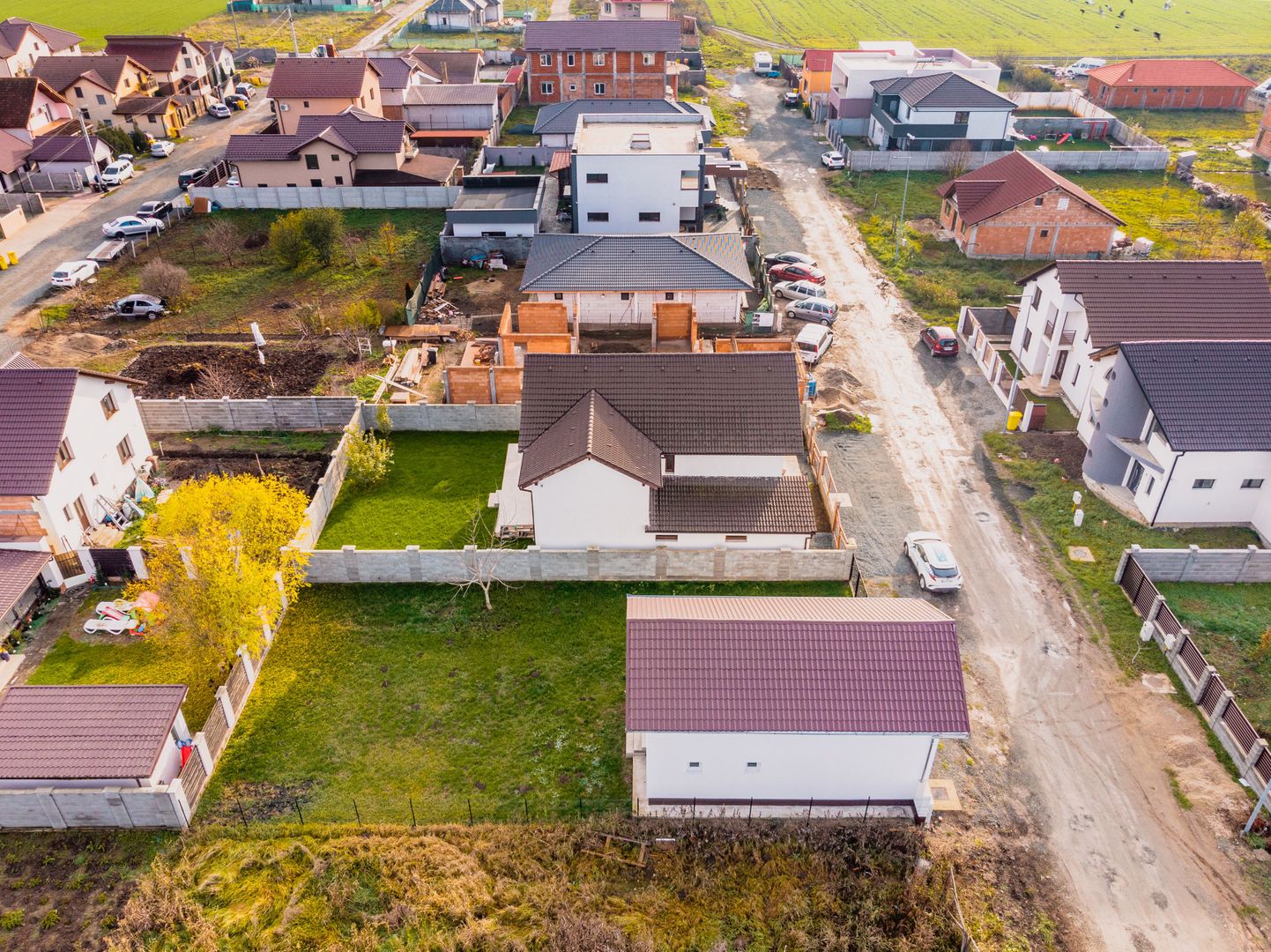 Vilă cu 3 camere la cheie în Bujac - Poză 9