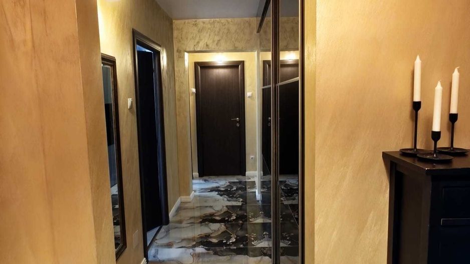Apartament 3 camere de vânzare  Piata Gorjului-centrala proprie - Poză 7