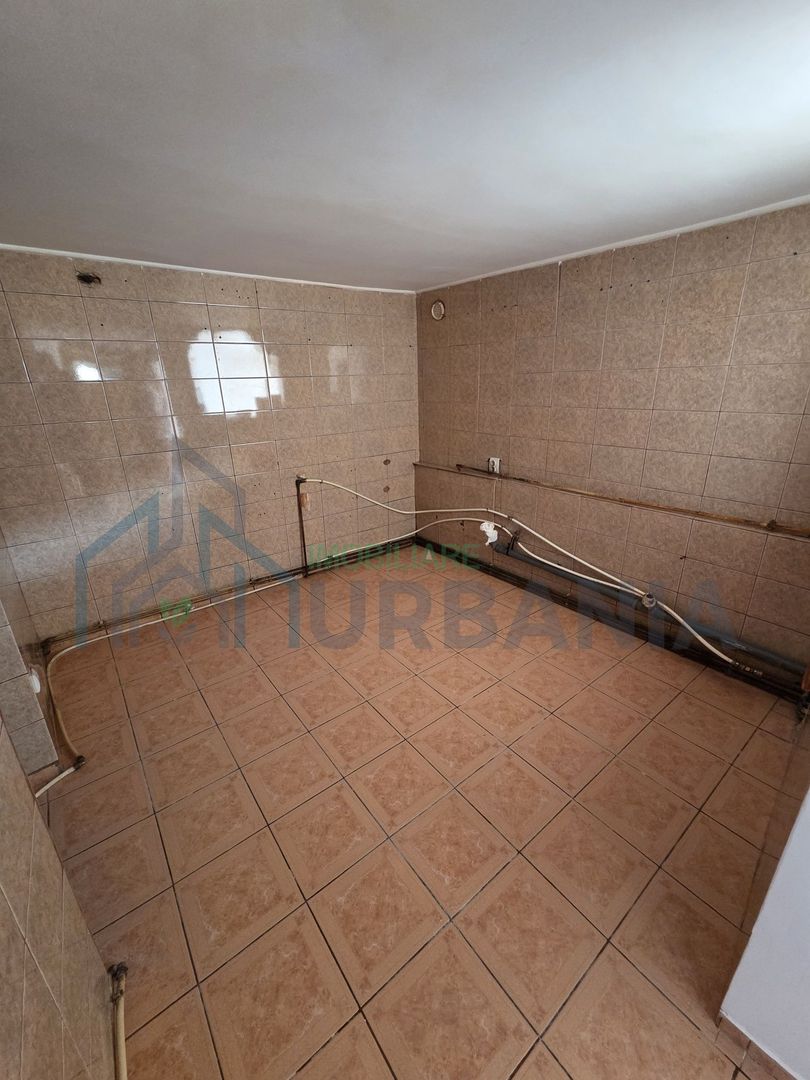 Casă cu 3 dormitoare în Dancu, Holboca. Curte utilă, acte în regulă. - Poză 3