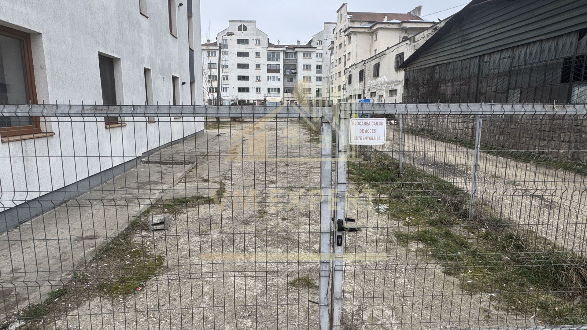 BLOC DE GARSONIERE P+4 SUPRAFAȚĂ UTILĂ 2135MP TEREN 2967 MP CĂMPULUNG - Poză 8