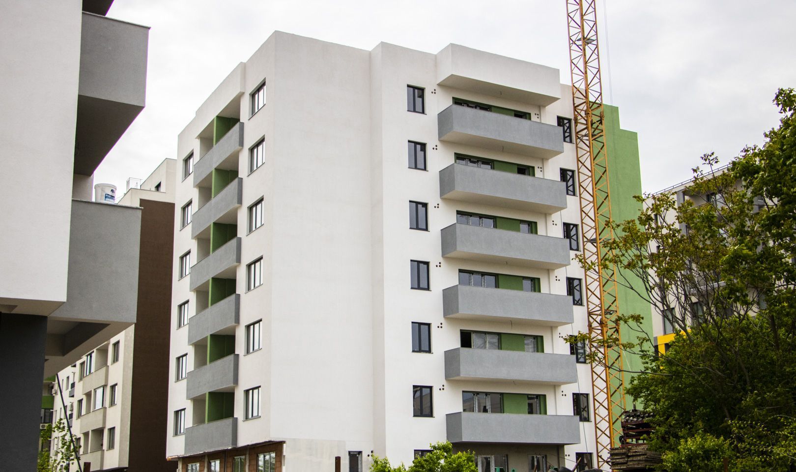 DRUMUL TABEREI, 2 CAMERE, pozitionat pe SUD, ETAJ 3/6, LIFT, FINISAT LA CHEIE, - Poză 1