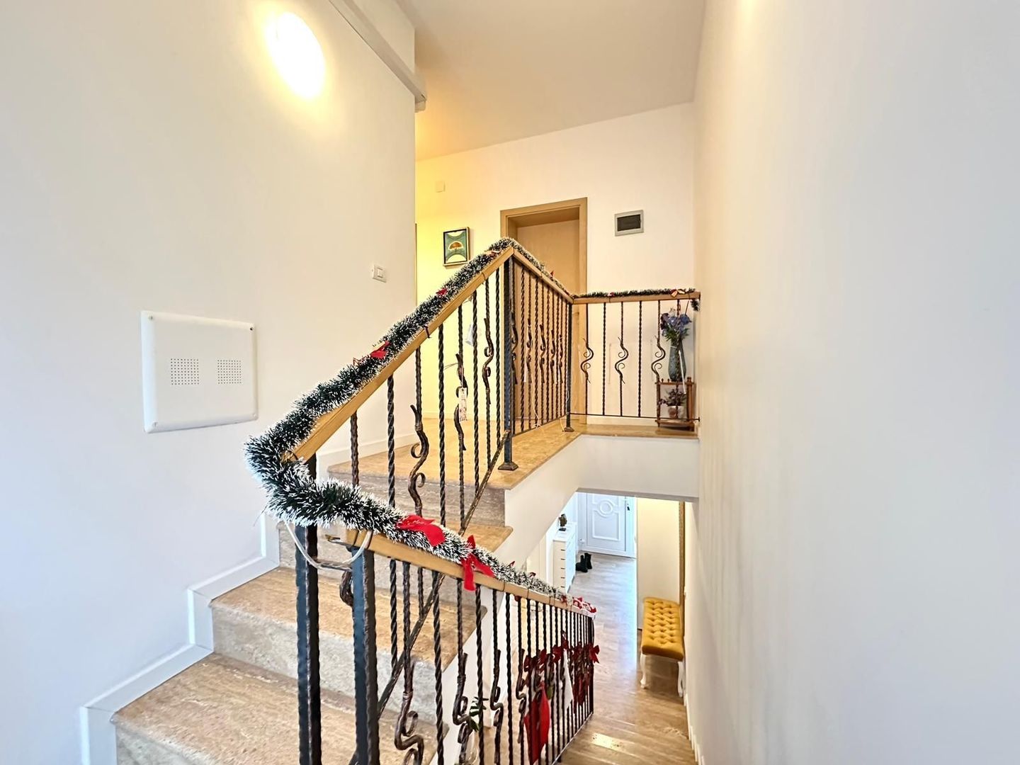 Un refugiu contemporan I Casă P+1 din complex intim I Dumbravița - Poză 11