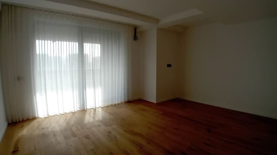 Apartament spatios 3 camere tip duplex I Zona Baneasa - Aerogarii - Poză 8