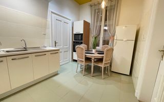 Apartament 4 camere spatios  in zona Sinaia - Poză 2