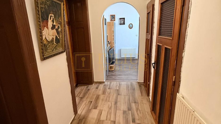 cladire istorica| Iosefin| 2 dormitoare| centrala proprie| camere inalte| - Poză 4