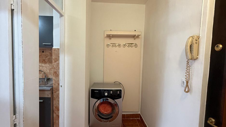 Chirie, apartament, 1 camera, 30 mp, Traian Lalescu Oradea. 250 E/lună - Poză 6