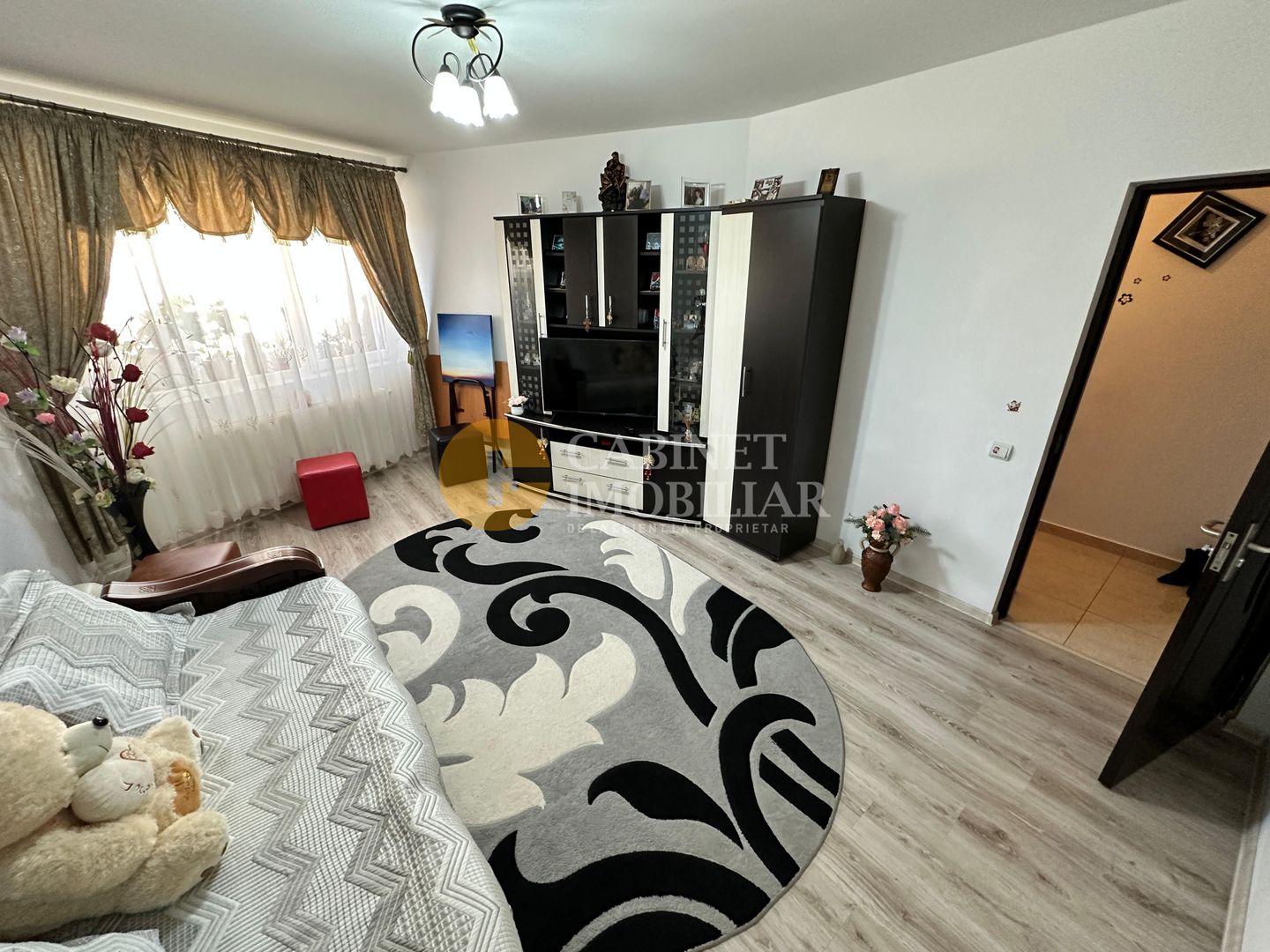 Apartament 2 Camere Decomandat Etajul 2 - Bloc Nou + Loc De Parcare - Poză 3